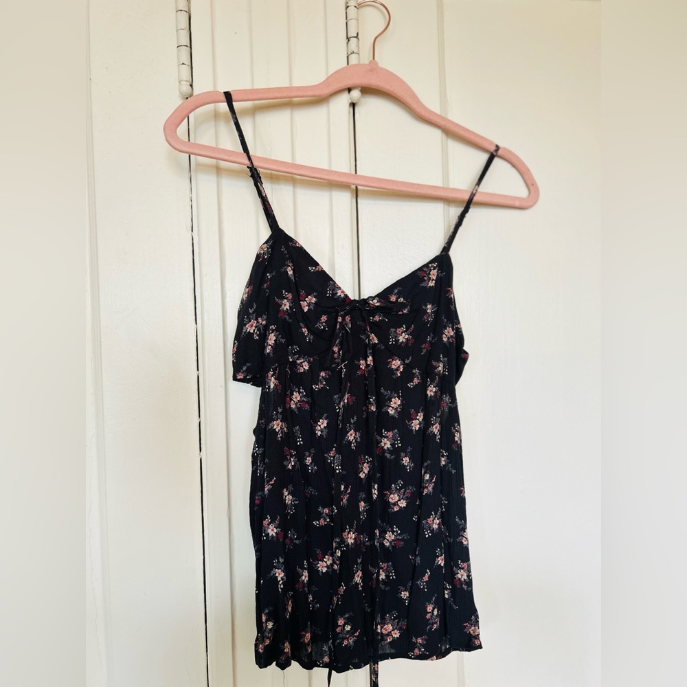 American Eagle 🦅 flowery/silky Babydoll tank